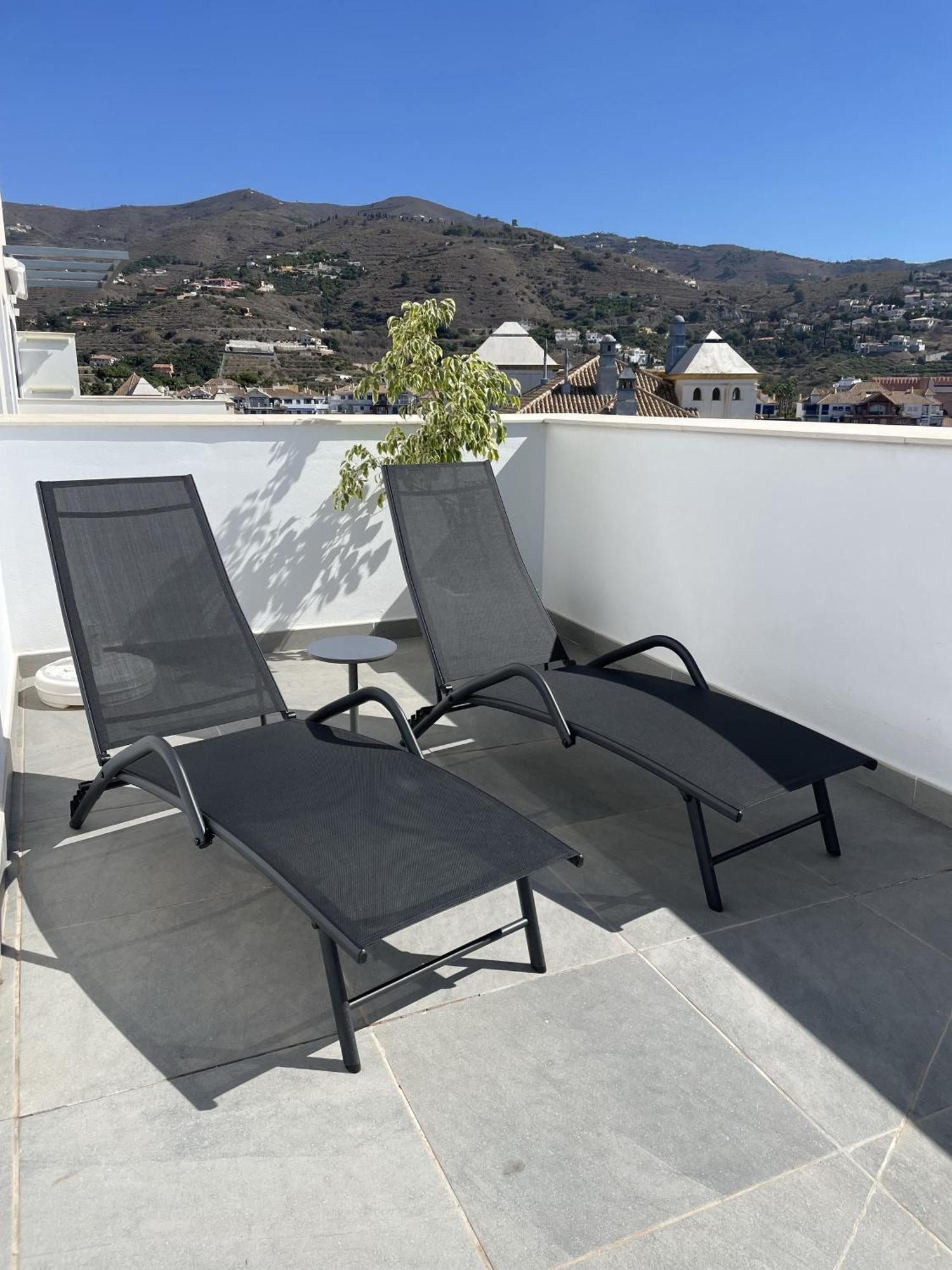 Sunny Penthouse Beach Apartment With Panoramic Views Almunecar Exterior photo